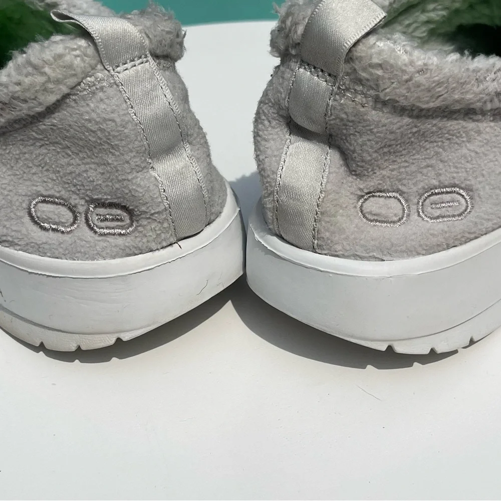 OOFOS OOCoozie Women’s Gray Sherpa Comfort Sport Recovery Slip On Shoes Size 10